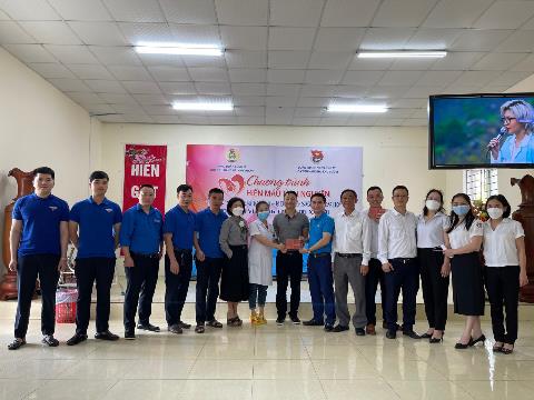 Công đoàn, Đoàn thanh niên Công ty tham gia ngày hội hiến máu nhân đạo.